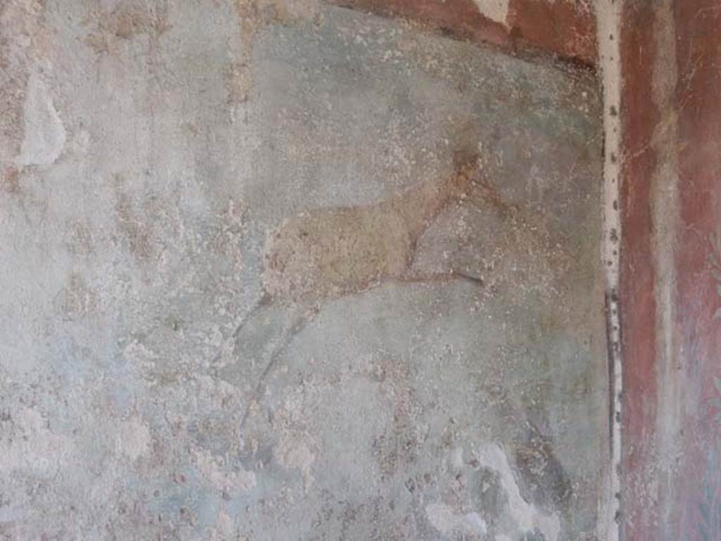 V.4.a Pompeii. May 2015. Detail from hunting fresco on west wall. Photo courtesy of Buzz Ferebee.