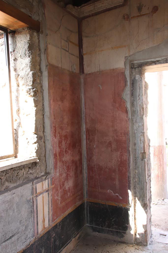 V.4.a Pompeii. October 2023.
Room ‘s’, looking north along west wall towards north-west corner. Photo courtesy of Klaus Heese.