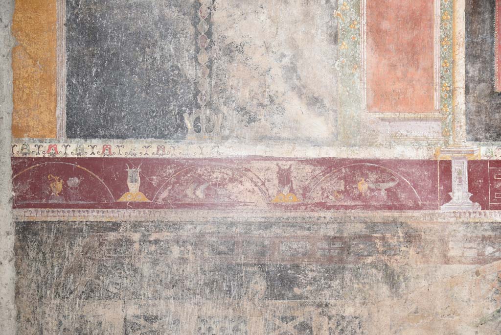 V.4.a Pompeii. March 2018. Room ‘h’, detail from predella from lower south wall at east end.
Foto Annette Haug, ERC Grant 681269 DÉCOR.
