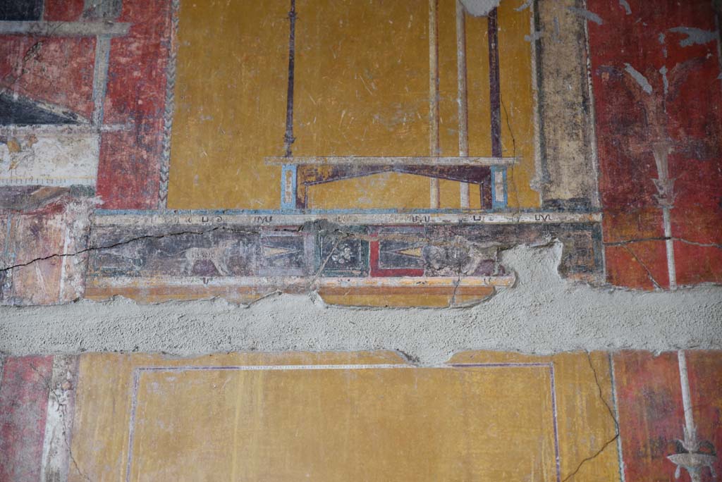 V.4.a Pompeii. March 2018. Room ‘g’, upper west wall, detail from panel towards north end.
Foto Annette Haug, ERC Grant 681269 DÉCOR.
