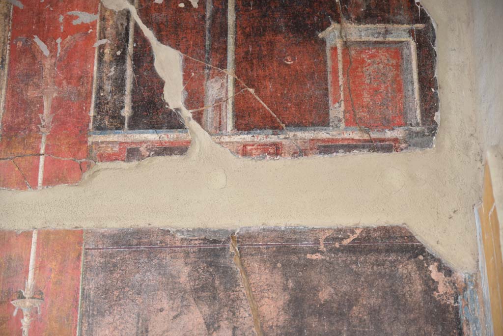 V.4.a Pompeii. March 2018. Room ‘g’, upper west wall, detail from panel at north end, in north-west corner.
Foto Annette Haug, ERC Grant 681269 DÉCOR.