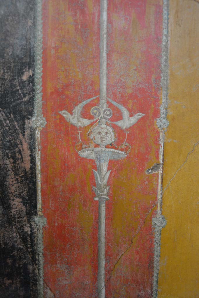 V.4.a Pompeii. March 2019.
Room ‘g’, detail from red panel separating black and yellow panels in south-west corner.
Foto Annette Haug, ERC Grant 681269 DÉCOR.