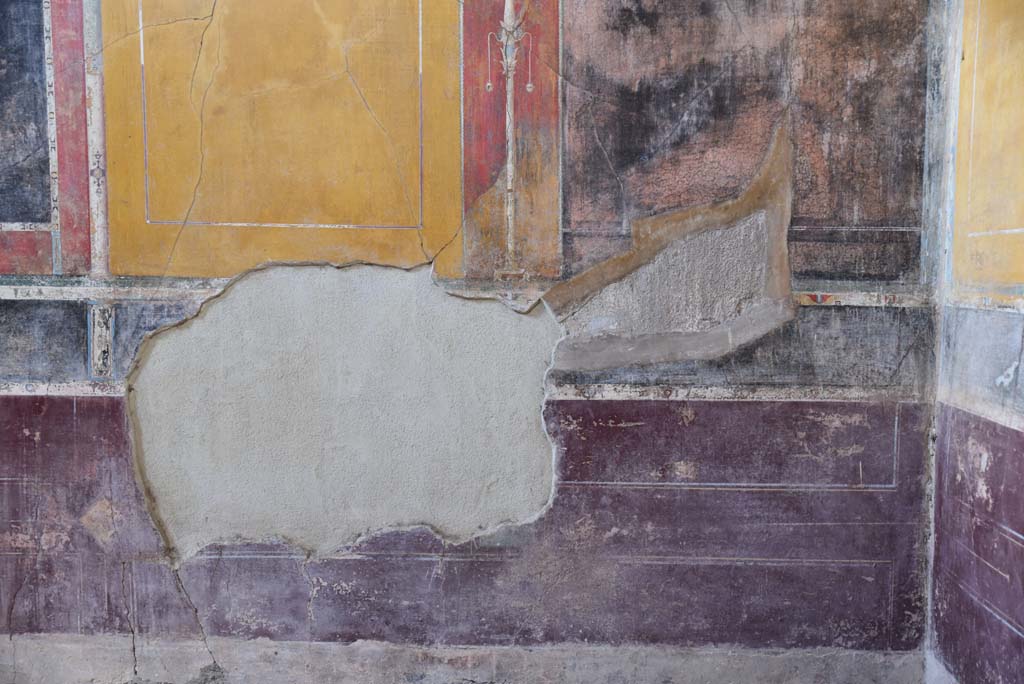 V.4.a Pompeii. March 2018. Room ‘g’, lower west wall in north-west corner.
Foto Annette Haug, ERC Grant 681269 DÉCOR.