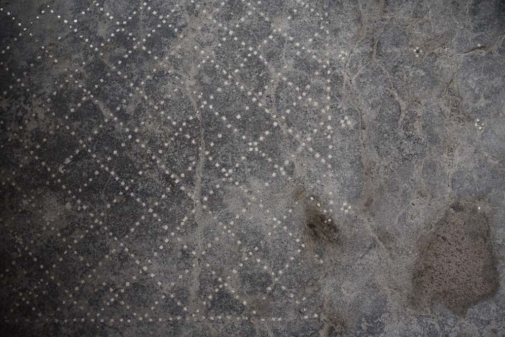 V.4.a Pompeii. March 2018. Room ‘f’, detail of flooring.
Foto Annette Haug, ERC Grant 681269 DÉCOR.