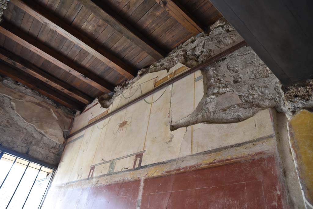 V.4.a Pompeii. March 2018. Looking towards upper north wall of entrance corridor/fauces.
Foto Annette Haug, ERC Grant 681269 DÉCOR