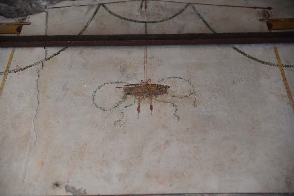 V.4.a Pompeii. March 2018. Detail from centre of upper north wall of entrance corridor/fauces.
Foto Annette Haug, ERC Grant 681269 DÉCOR