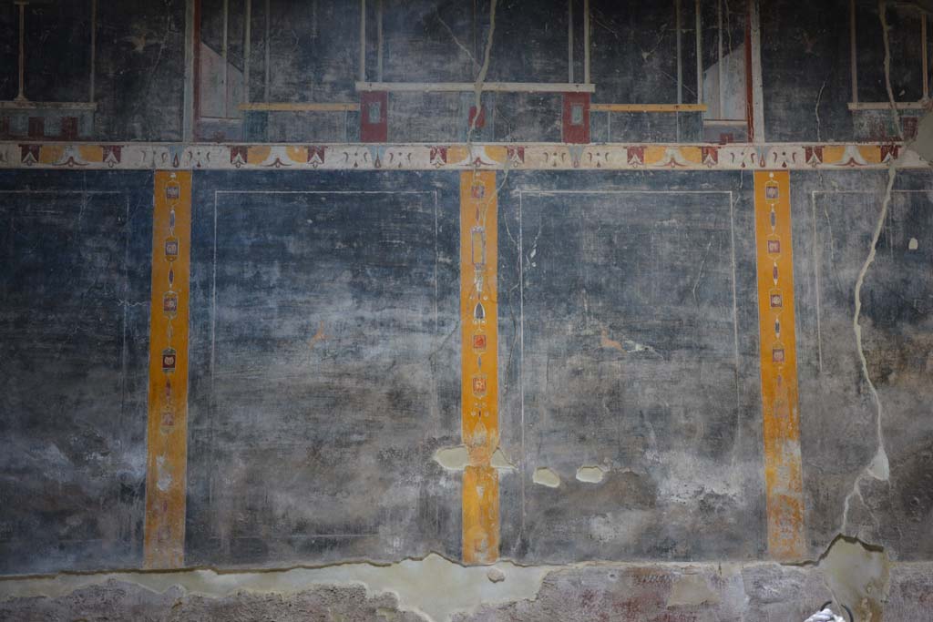 V.4.a Pompeii. March 2018. Room ‘b’, looking towards north wall of atrium, with two central panels. 
Foto Annette Haug, ERC Grant 681269 DÉCOR.
