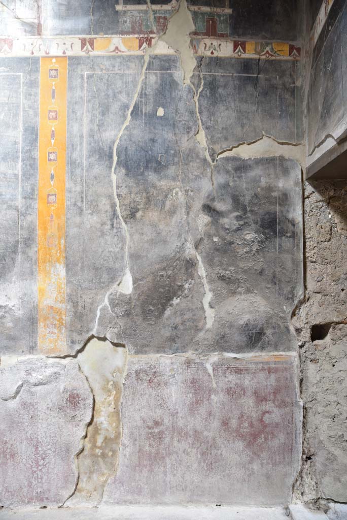 V.4.a Pompeii. March 2018. Room ‘b’, fourth panel on north wall at east end in north-east corner.
Foto Annette Haug, ERC Grant 681269 DÉCOR.