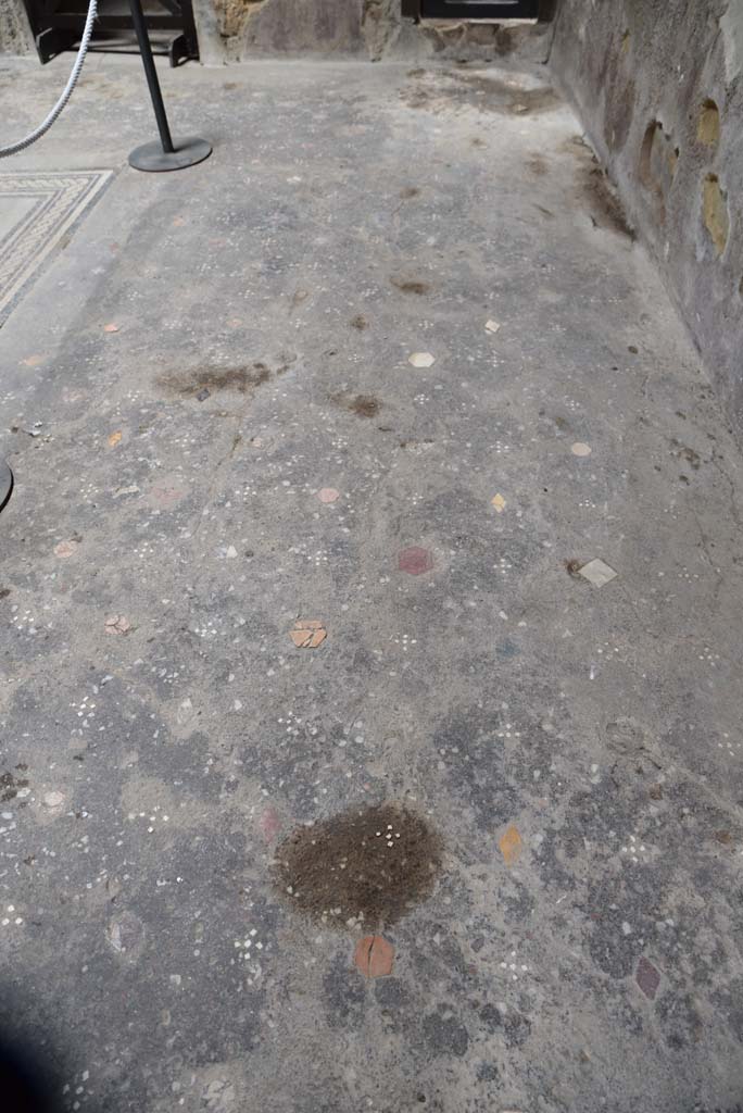 V.4.a Pompeii. March 2018. Room ‘b’, looking west along north side of atrium.
Foto Annette Haug, ERC Grant 681269 DÉCOR.