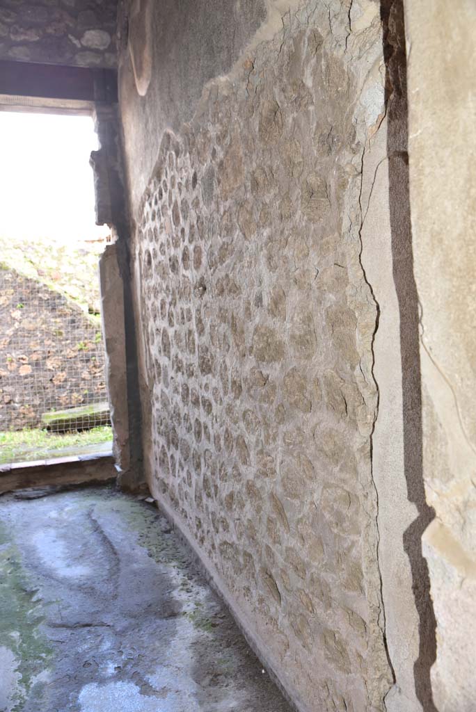 V.4.a Pompeii. March 2018. Room ‘k’, looking east along south wall of corridor.
Foto Annette Haug, ERC Grant 681269 DÉCOR
