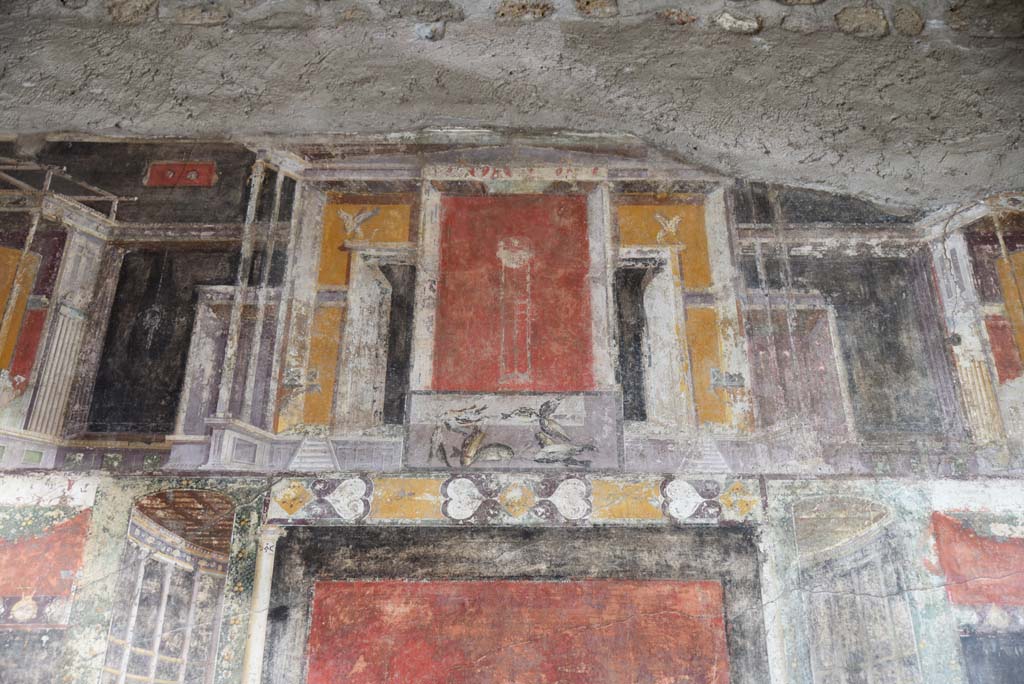 V.4.a Pompeii. March 2018. Room ‘h’, upper north wall above central painting.
Foto Annette Haug, ERC Grant 681269 DÉCOR.