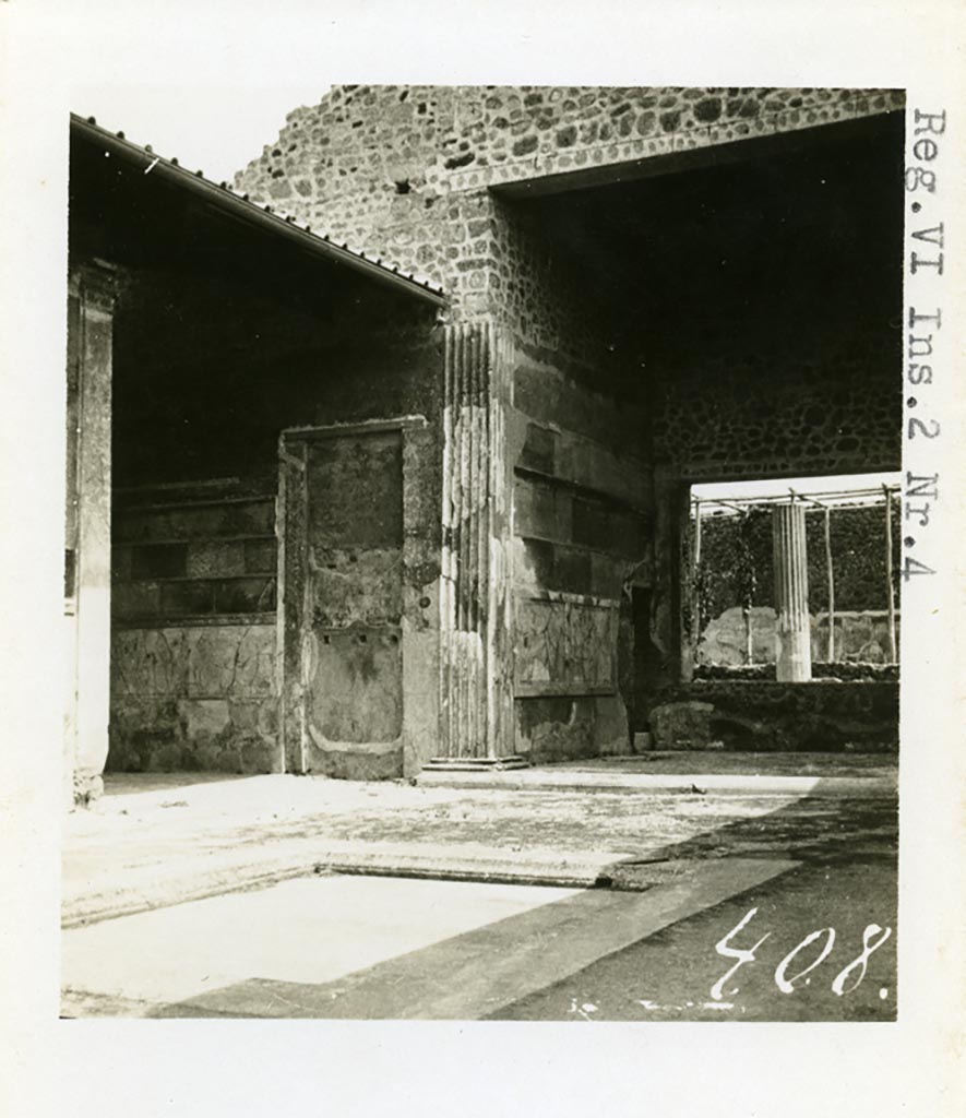 VI.2.4 Pompeii. Pre-1937-39. Looking across atrium towards north ala, on left, and tablinum, on right.
Photo courtesy of American Academy in Rome, Photographic Archive. Warsher collection no. 408.

