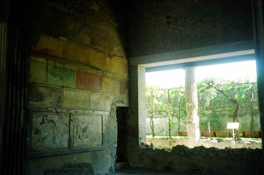 VI.2.4 Pompeii. June 2010. North-east corner of tablinum. Photo courtesy of Rick Bauer.