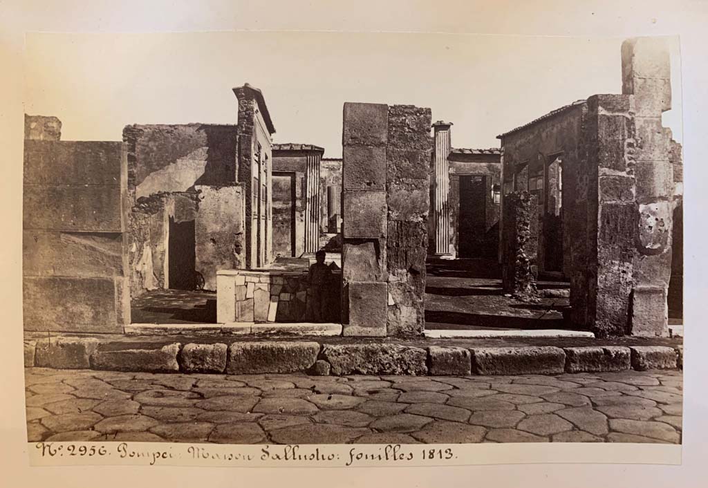 VI.2.5 Pompeii, on left. The entrance doorway to VI.2.4 is on the right.
From an album of Michele Amodio no. 2956 dated 1874, entitled “Pompei, destroyed on 23 November 79, discovered in 1745”.
Looking east from Via Consolare. Photo courtesy of Rick Bauer.