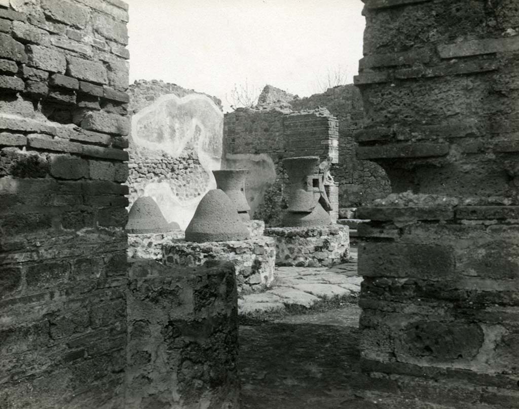 VI.3.3 Pompeii. 1913. Room 7, doorway from room 5, looking east across mills, towards rear entrance at VI.3.27.
Photo by Esther Boise Van Deman (c) American Academy in Rome. VD_Archive_Ph_211.