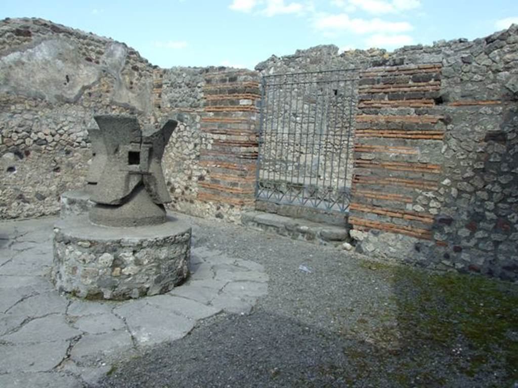 VI.3.3 Pompeii. March 2009. Room 7. Looking east towards entrance at VI.3.27