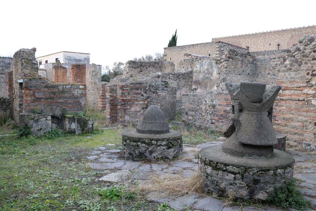 VI.3.3 Pompeii. December 2018. Room 7, looking north-west across mill-room. Photo courtesy of Aude Durand.