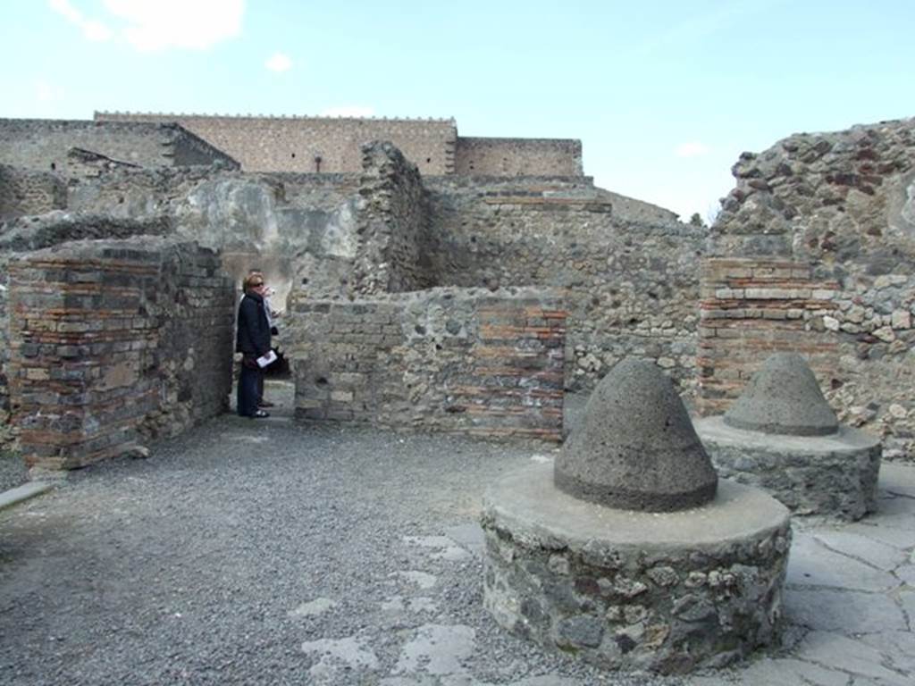 VI.3.3 Pompeii. March 2009. Room 7. Looking north towards doorway to room 8, and doorway of stable at VI.3.28