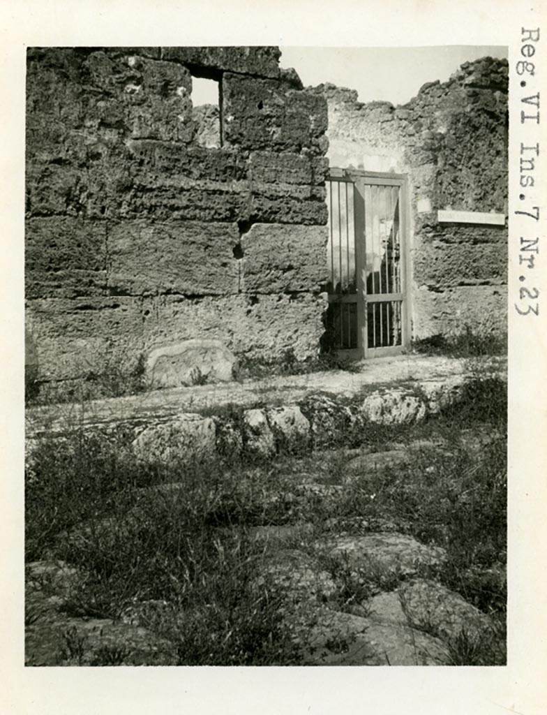 VI.7.23 Pompeii. Pre-1937-1939. Looking towards entrance doorway on west side of Via Mercurio.
Photo courtesy of American Academy in Rome, Photographic Archive. Warsher collection no. 80.