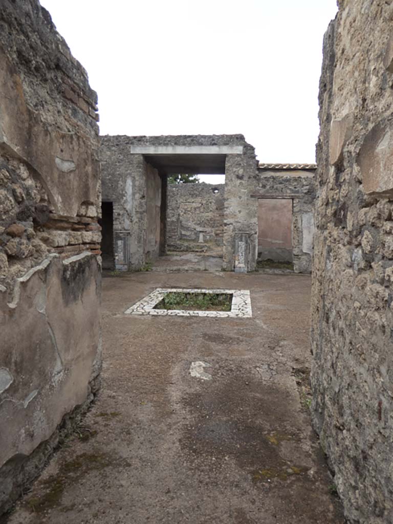 VI.7.23 Pompeii. September 2017. Looking west from entrance corridor.
Foto Annette Haug, ERC Grant 681269 DÉCOR.