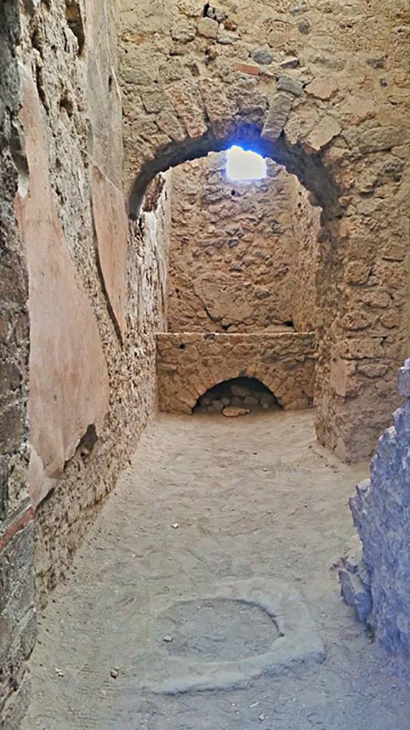 VI.8.3/5 Pompeii. 2015/2016. Room 13, kitchen.
On the left, the imprint of the line of the stairs to the upper floor can be seen in the plaster.
Photo courtesy of Giuseppe Ciaramella.