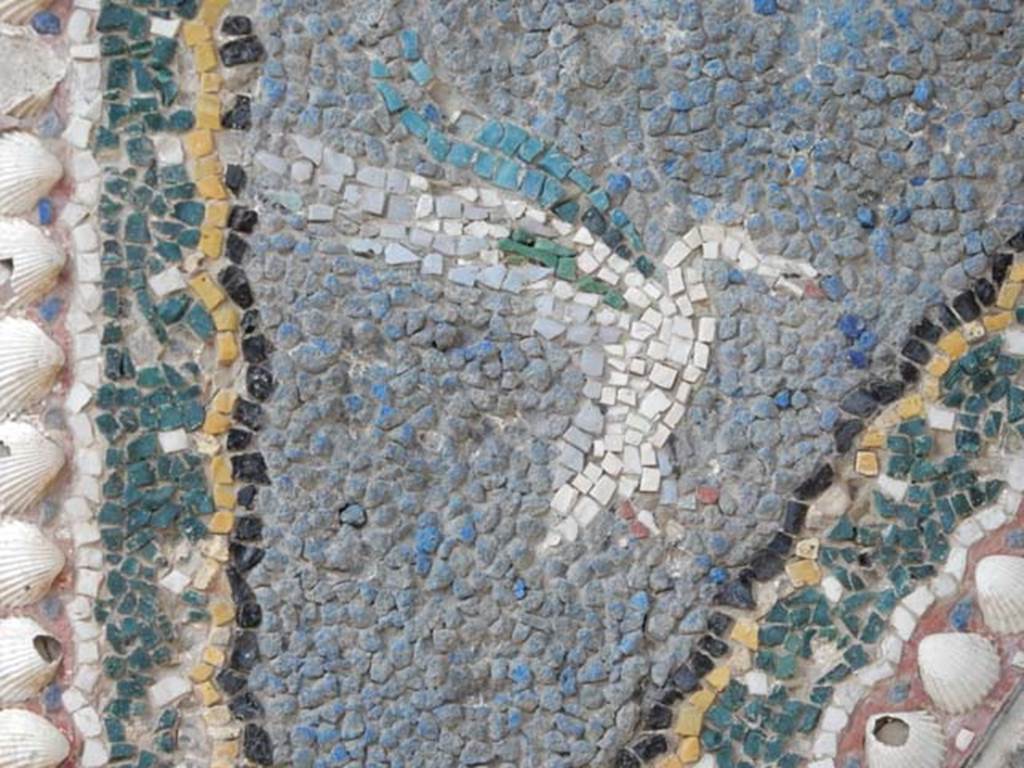 VI.8.22 Pompeii. May 2017. Detail of mosaic from south side of fountain. Photo courtesy of Buzz Ferebee.