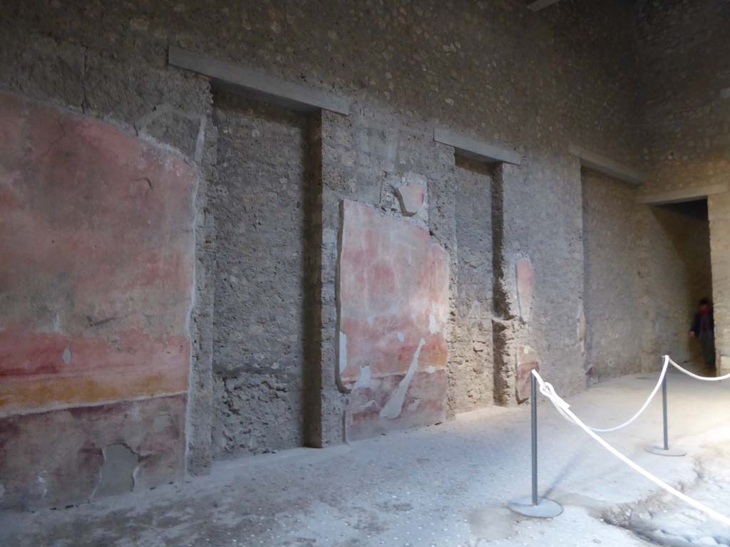 VI.8.23 Pompeii. January 2017. Looking west along south side of atrium.
Foto Annette Haug, ERC Grant 681269 DÉCOR.