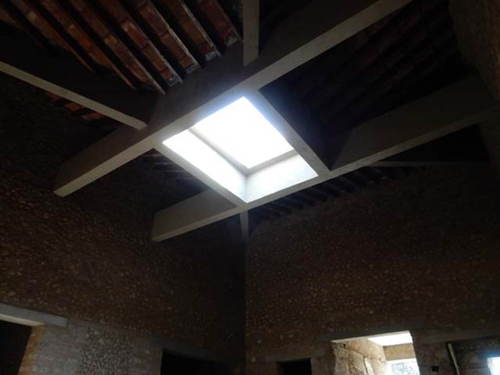 VI.8.23 Pompeii. May 2017. Modern reproduction compluvium in atrium ceiling.
Photo courtesy of Buzz Ferebee.