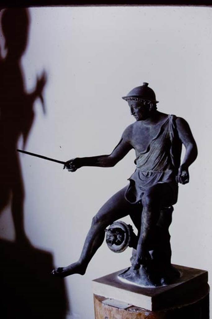 VI.8.23 Pompeii. 1968. Bronze statue of fisherman. Photo by Stanley A. Jashemski.
Now in Naples Archaeological Museum, inventory number 4994: Ruesch no.825.
Source: The Wilhelmina and Stanley A. Jashemski archive in the University of Maryland Library, Special Collections (See collection page) and made available under the Creative Commons Attribution-Non-Commercial License v.4. See Licence and use details.
J68f1396
