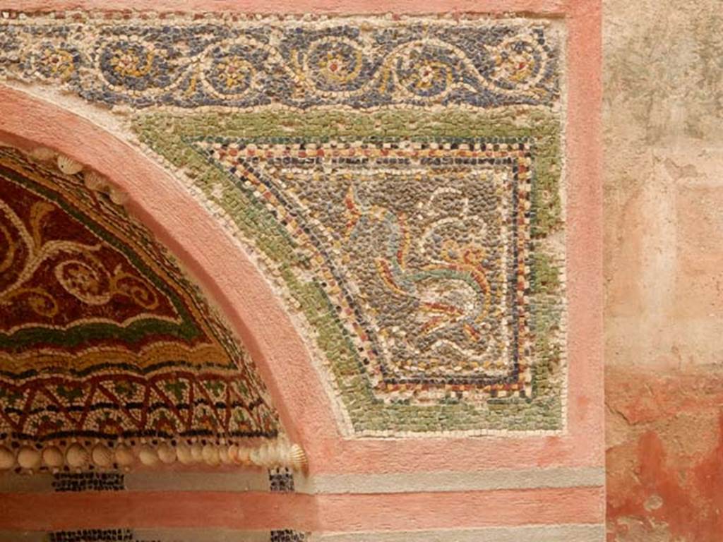 VI.8.23 Pompeii. May 2017. Detail of upper north side. Photo courtesy of Buzz Ferebee.