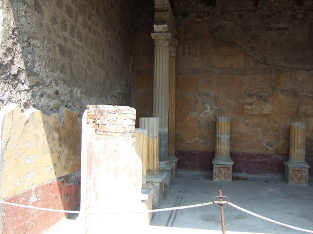 VI.9.2 Pompeii. September 2005. Room 24. Corinthian Oecus. North east corner.