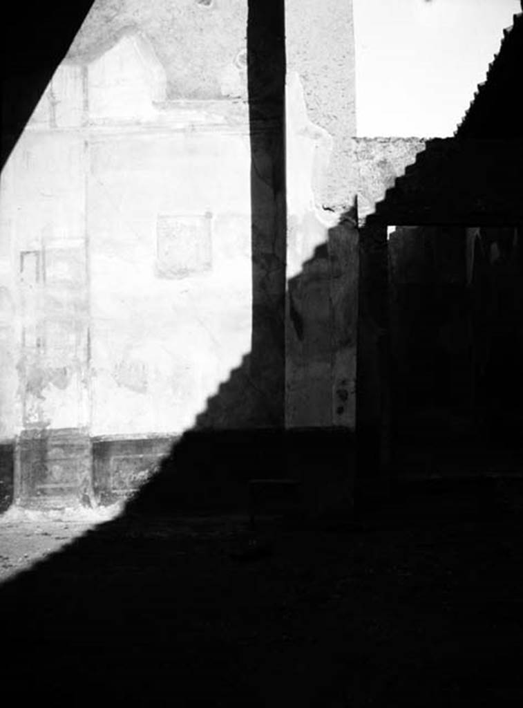 231738 Bestand-D-DAI-ROM-W.546.jpg
VI.9.2 Pompeii. W.546. Peristyle 16, remains of wall paintings on north wall at east end with first painting W.575
Photo by Tatiana Warscher. With kind permission of DAI Rome, whose copyright it remains.
See http://arachne.uni-koeln.de/item/marbilderbestand/231738