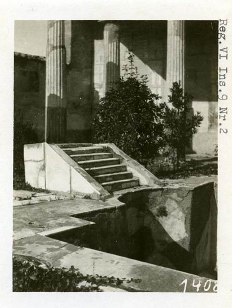VI.9.2 Pompeii. 1937-39. Peristyle garden 17, marble fountain 19 with steps or cascade at west end of pool. Photo courtesy of American Academy in Rome, Photographic Archive. Warsher collection no. 1408a
