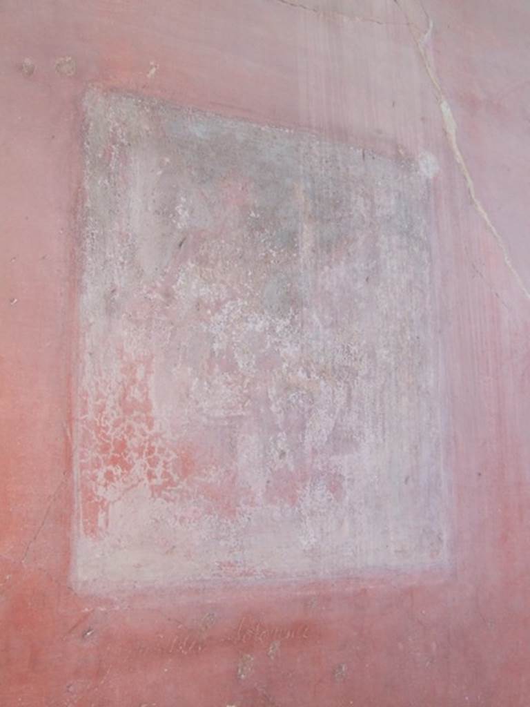 VI.9.2 Pompeii. March 2009. North side of entrance corridor 1. Wall painting of Meleager and Atalanta with the boar. Helbig identifies: Prothyron: Meleagros & Atalante, 1163. See Helbig, W., 1868. Wandgemälde der vom Vesuv verschütteten Städte Campaniens. Leipzig: Breitkopf und Härtel. (1163). See Schefold, K., 1962. Vergessenes Pompeji. Bern: Francke. (T. 169,1).