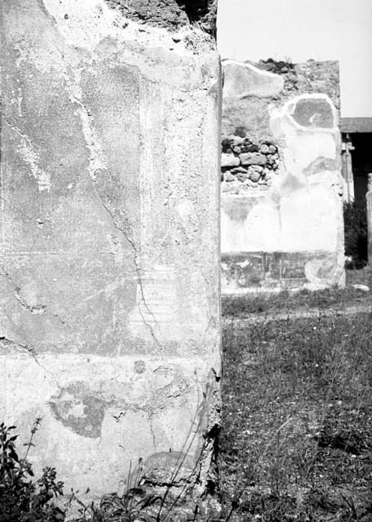 231702 Bestand-D-DAI-ROM-W.472.jpg
VI.9.2 Pompeii. W.472 Room 12, west side of doorway leading into the atrium, looking north.
Photo by Tatiana Warscher. With kind permission of DAI Rome, whose copyright it remains.
See http://arachne.uni-koeln.de/item/marbilderbestand/231702