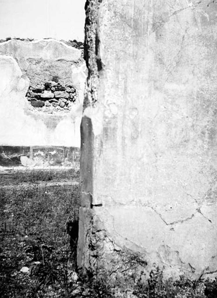 230836 Bestand-D-DAI-ROM-W.473.jpg
VI.9.2 Pompeii. W.473. Room 12, east side of doorway leading to atrium, looking north.
Photo by Tatiana Warscher. With kind permission of DAI Rome, whose copyright it remains.
See http://arachne.uni-koeln.de/item/marbilderbestand/230836