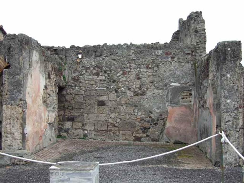 VI.9.2 Pompeii. May 2010. Room 8, tablinum. Looking east from atrium.