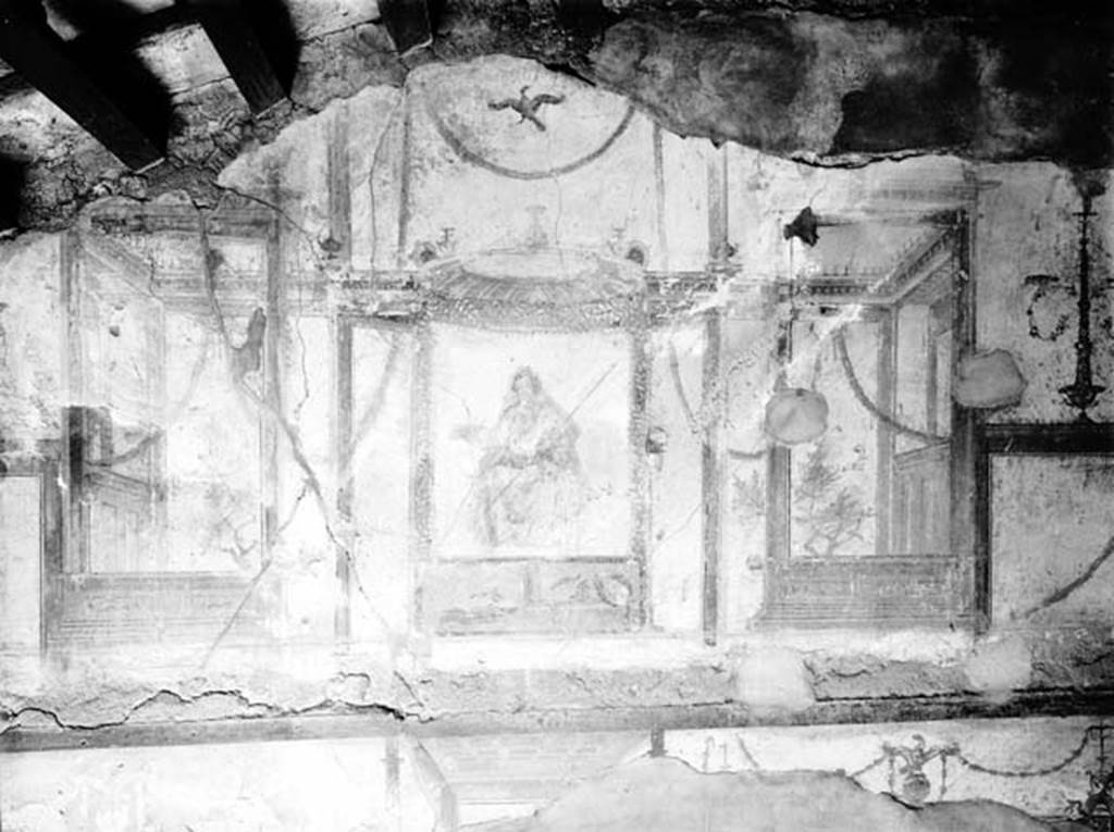 231427 Bestand-D-DAI-ROM-W.252.jpg
VI.9.6 Pompeii. W.252. Room 16, painted decoration from south wall.
Photo by Tatiana Warscher. With kind permission of DAI Rome, whose copyright it remains.
See http://arachne.uni-koeln.de/item/marbilderbestand/231427