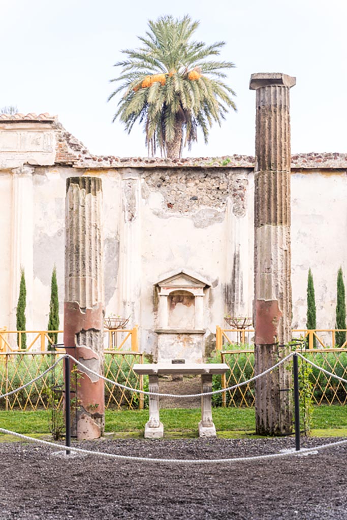 VI.9.6 Pompeii. January 2023.
Room 17, looking east across pseudo-peristyle, from west portico area. Photo courtesy of Johannes Eber.