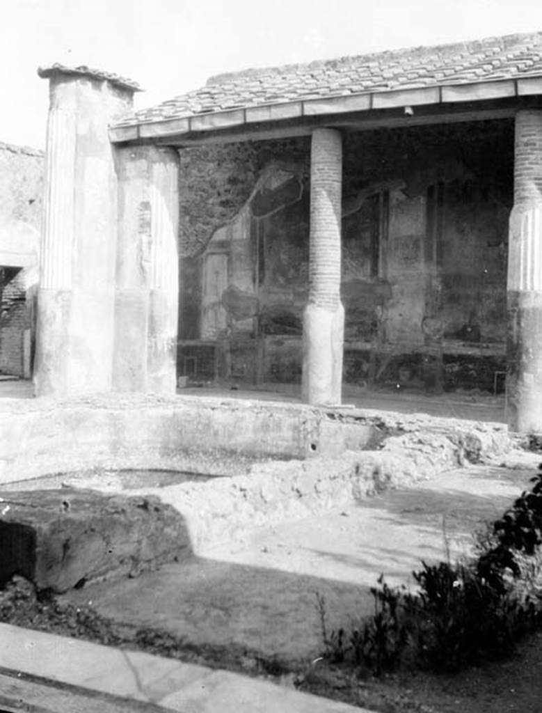 231350 Bestand-D-DAI-ROM-W.0997.jpg
VI.9.6 Pompeii. W.997. Room 6, looking across pool towards east end of south wall with remains of wall paintings.
Photo by Tatiana Warscher. With kind permission of DAI Rome, whose copyright it remains.
See http://arachne.uni-koeln.de/item/marbilderbestand/231350