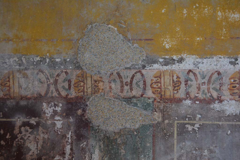 VI.11.10 Pompeii. November 2017. Room 46, detail from north wall in north-west corner.
Foto Annette Haug, ERC Grant 681269 DÉCOR