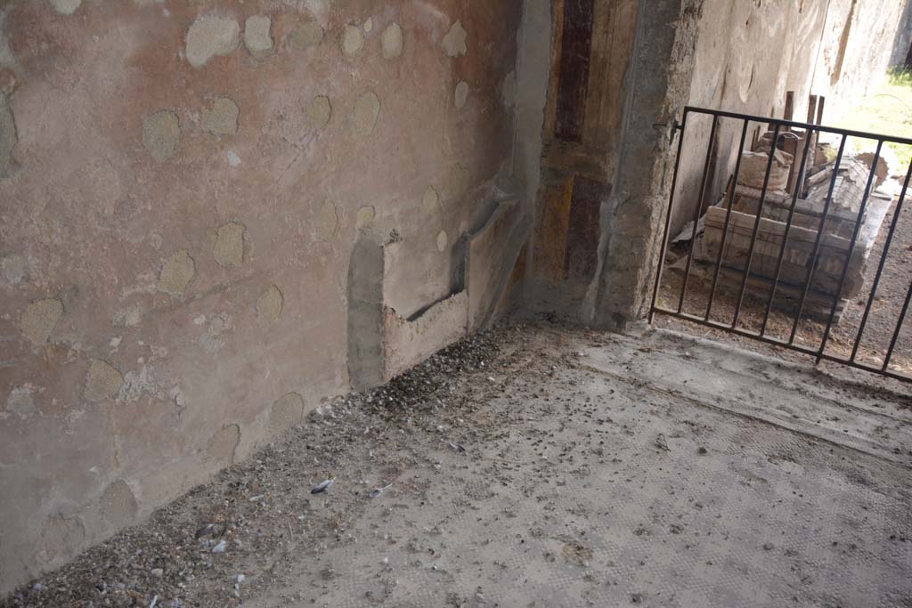 VI.11.10 Pompeii. October 2017. Room 46, looking towards south-east corner.
Foto Annette Haug, ERC Grant 681269 DÉCOR