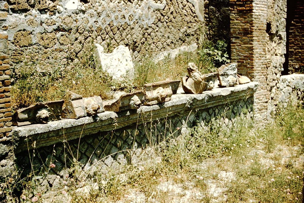 VI.12.2 Pompeii. 1957. Water-spouts on display, on north side of rear peristyle. Photo by Stanley A. Jashemski.
Source: The Wilhelmina and Stanley A. Jashemski archive in the University of Maryland Library, Special Collections (See collection page) and made available under the Creative Commons Attribution-Non-Commercial License v.4. See Licence and use details.
J57f0133