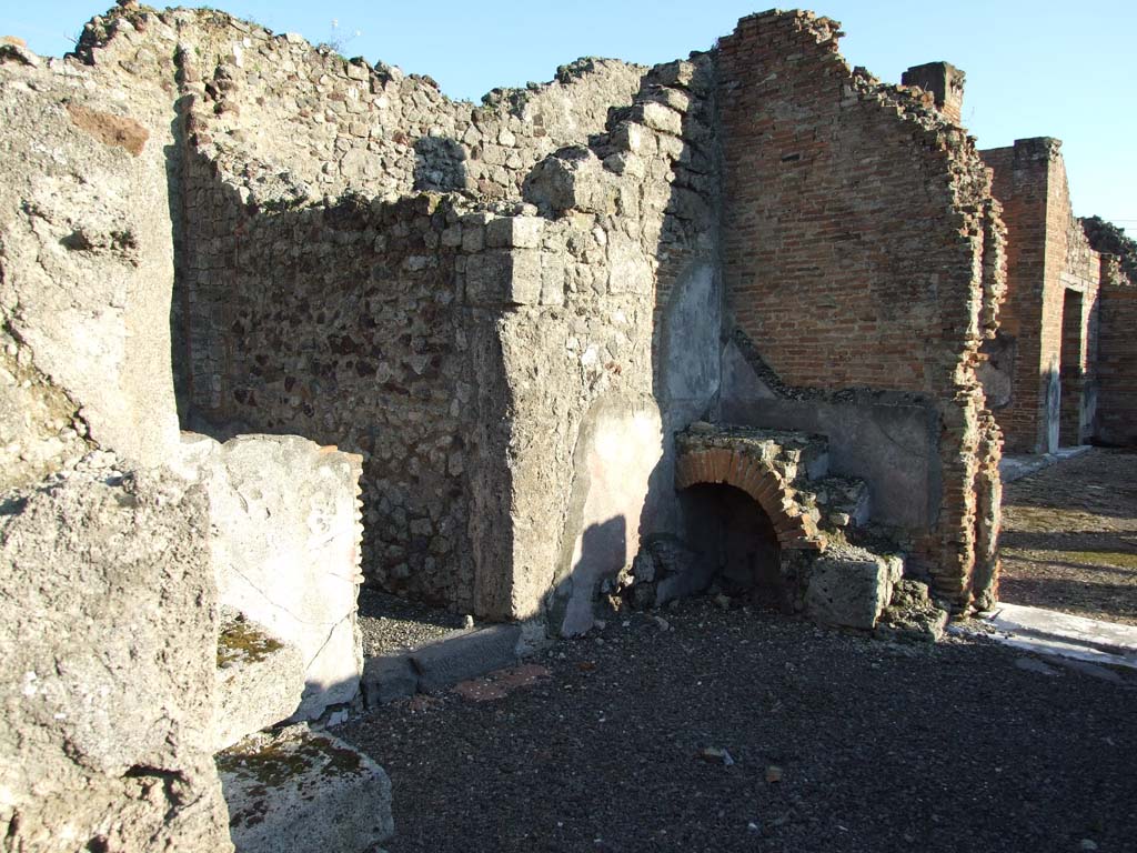 VI.12.2 Pompeii. December 2006.
Room 17 at south end of corridor on east side. On the right is a doorway into the north side of the atrium of VI.12.5.