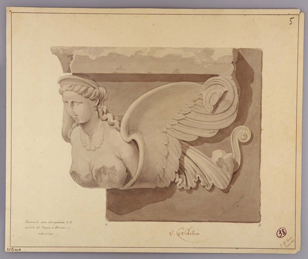 VI.12.2 Pompeii. Drawing by Pasquale Maria Veneri, 1843, of a “fragment on a base” seen and drawn in the Temple of Mercury, which was used as a deposit.
Now in Naples Archaeological Museum. Inventory number ADS 406.
Photo © ICCD. http://www.catalogo.beniculturali.it
Utilizzabili alle condizioni della licenza Attribuzione - Non commerciale - Condividi allo stesso modo 2.5 Italia (CC BY-NC-SA 2.5 IT)
This capital was found somewhere in the House of the Faun.