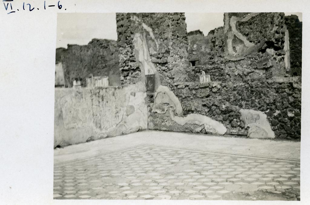 VI.12.2 Pompeii. Pre-1937-39. Looking north-east across tablinum 33.
Photo courtesy of American Academy in Rome, Photographic Archive. Warsher collection no. 030