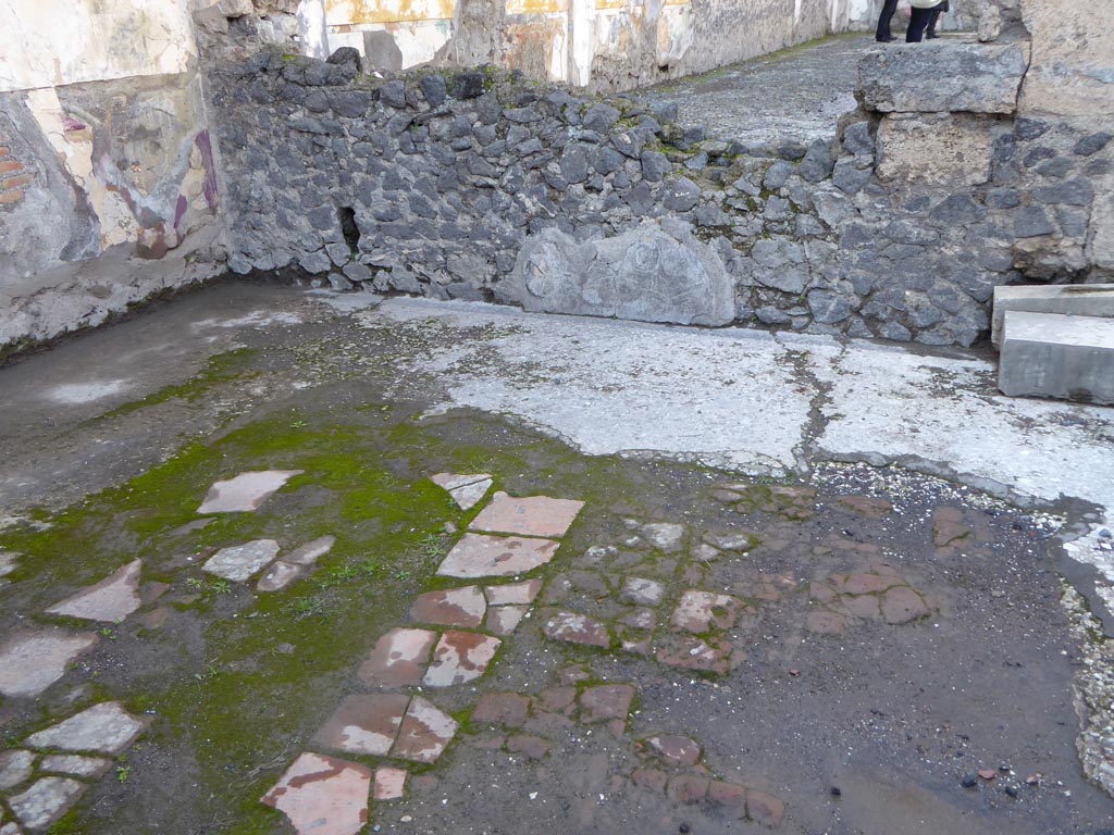 VI.12.2 Pompeii. January 2017. Room 35, looking north across flooring.
Foto Annette Haug, ERC Grant 681269 DÉCOR.