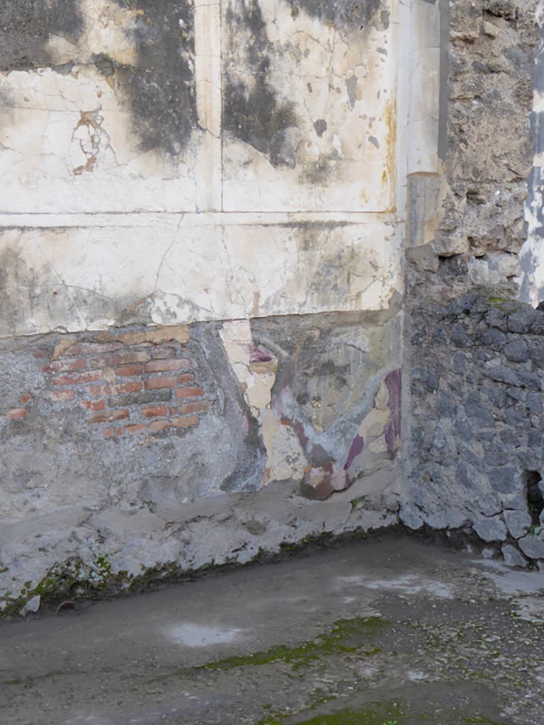 VI.12.2 Pompeii. January 2017. Room 35, lower north-west corner.
Foto Annette Haug, ERC Grant 681269 DÉCOR.