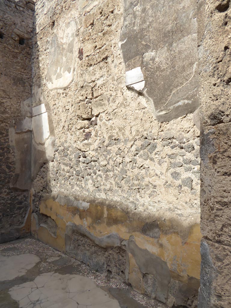 VI.12.2 Pompeii. September 2015. Room 31, looking towards north wall from doorway.
Foto Annette Haug, ERC Grant 681269 DÉCOR.