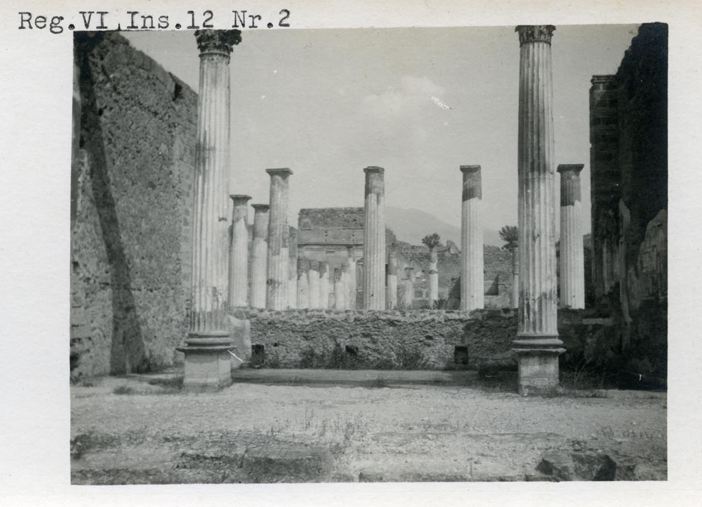 VI.2.2 Pompeii. pre-1937-1939. Looking north towards rear of exedra with(out) Alexander mosaic, across rear peristyle. 
Photo courtesy of American Academy in Rome, Photographic Archive.  Warsher collection no. 462.

